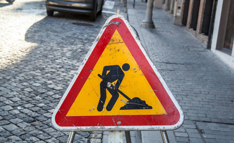 en rotationslaser är avsedd för att användas utomhus och lämpar sig perfekt till alltifrån vägarbeten till andra bygg och anläggningsprojekt